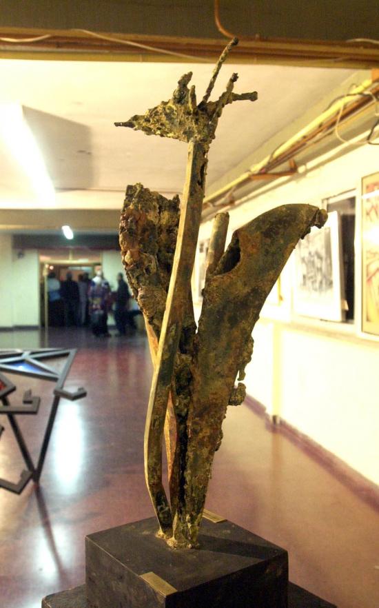 Obra: Estrelitzia. Hierro y vidrio