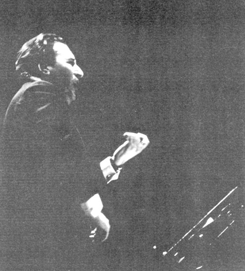 Virtu Maragno, director del coro de la Facultad de Ingeniería durante los años 60.