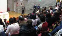 CHARLA: LAS NUEVAS GENERACIONES Y EL TRABAJO