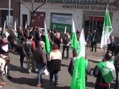 Movilización y reducción horaria en la Subsecretaría de Niñez