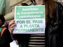 Más trabajadores/as pasan a planta en Educación