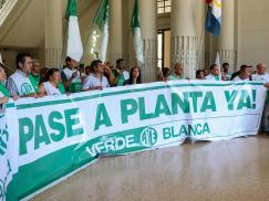 63 trabajadores/as logran la tan ansiada estabilidad laboral en el Estado Provincial 