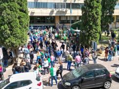 Concentración en el Centro Cívico por el pase a planta de contratados/as