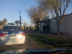 ABRAZO SIMBÓLICO AL CENTRO DE SALUD LAS DELICIAS