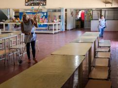 Asistentes escolares reemplazantes: cobro del proporcional de vacaciones