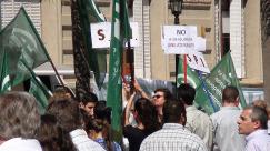 TRABAJADORES DEL SPI SE MOVILIZARON A CASA DE GOBIERNO Y PROFUNDIZAN MEDIDAS DE FUERZA